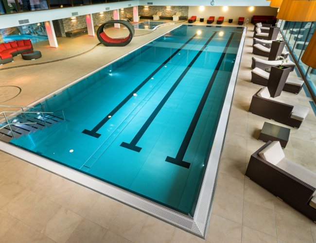 Grösstes Schwimmbad in Zermatt, 25 Meter