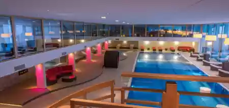 Grösstes Schwimmbad in Zermatt, 25 Meter lang